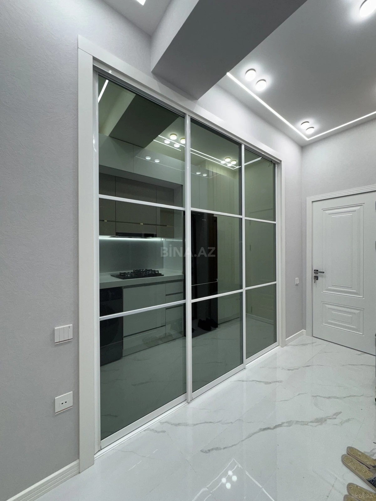 Satılır 2 otaqlı mənzil 68 m²