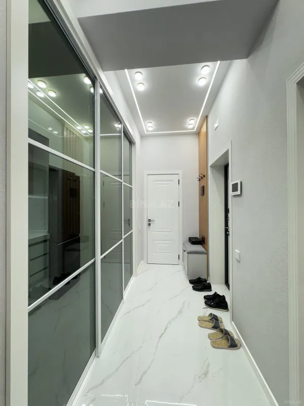 Satılır 2 otaqlı mənzil 68 m²