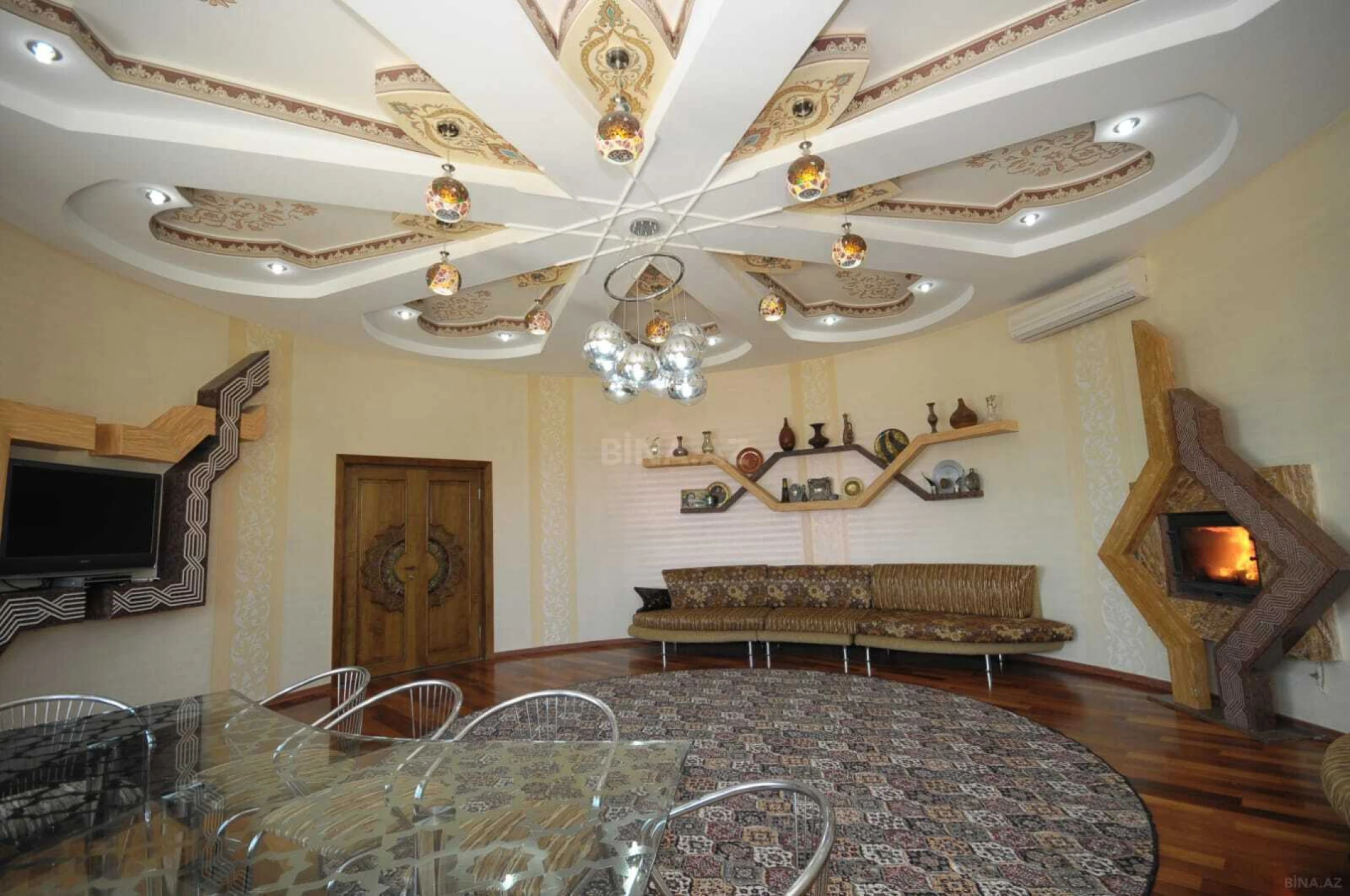 Satılır 9 otaqlı həyət evi 700 m²