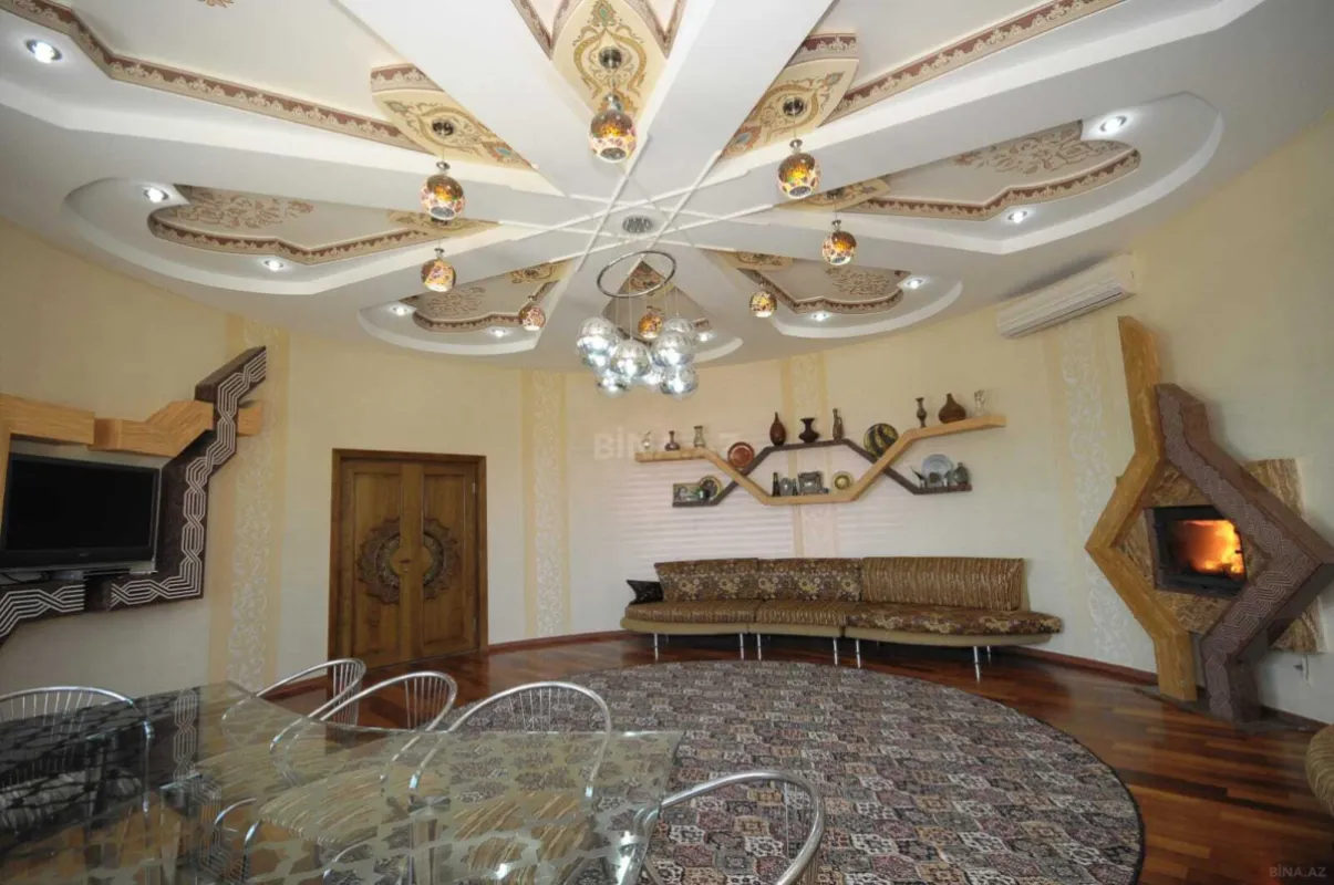 Satılır 9 otaqlı həyət evi 700 m²