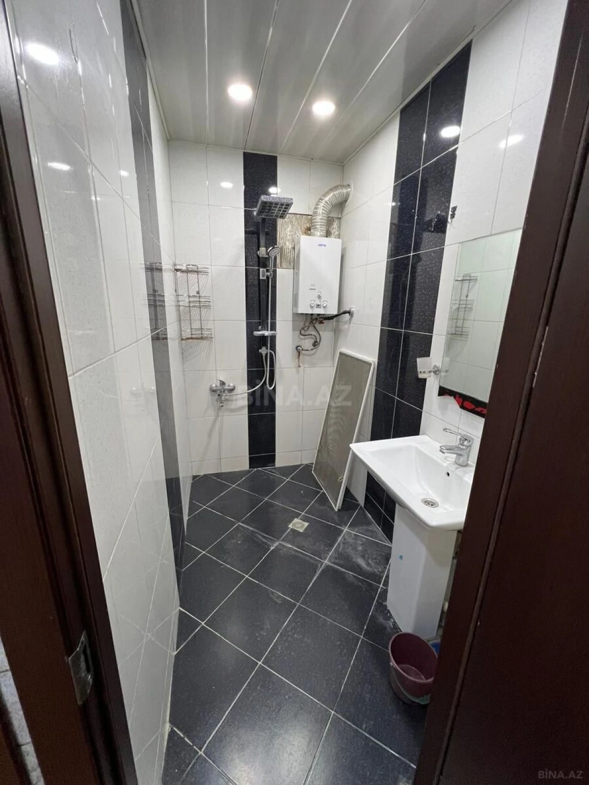 Satılır 2 otaqlı mənzil 65 m²