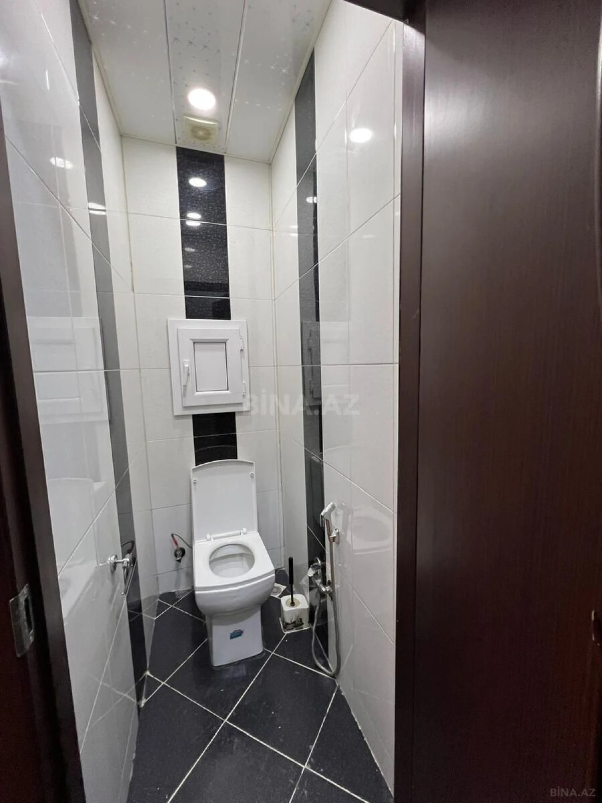 Satılır 2 otaqlı mənzil 65 m²