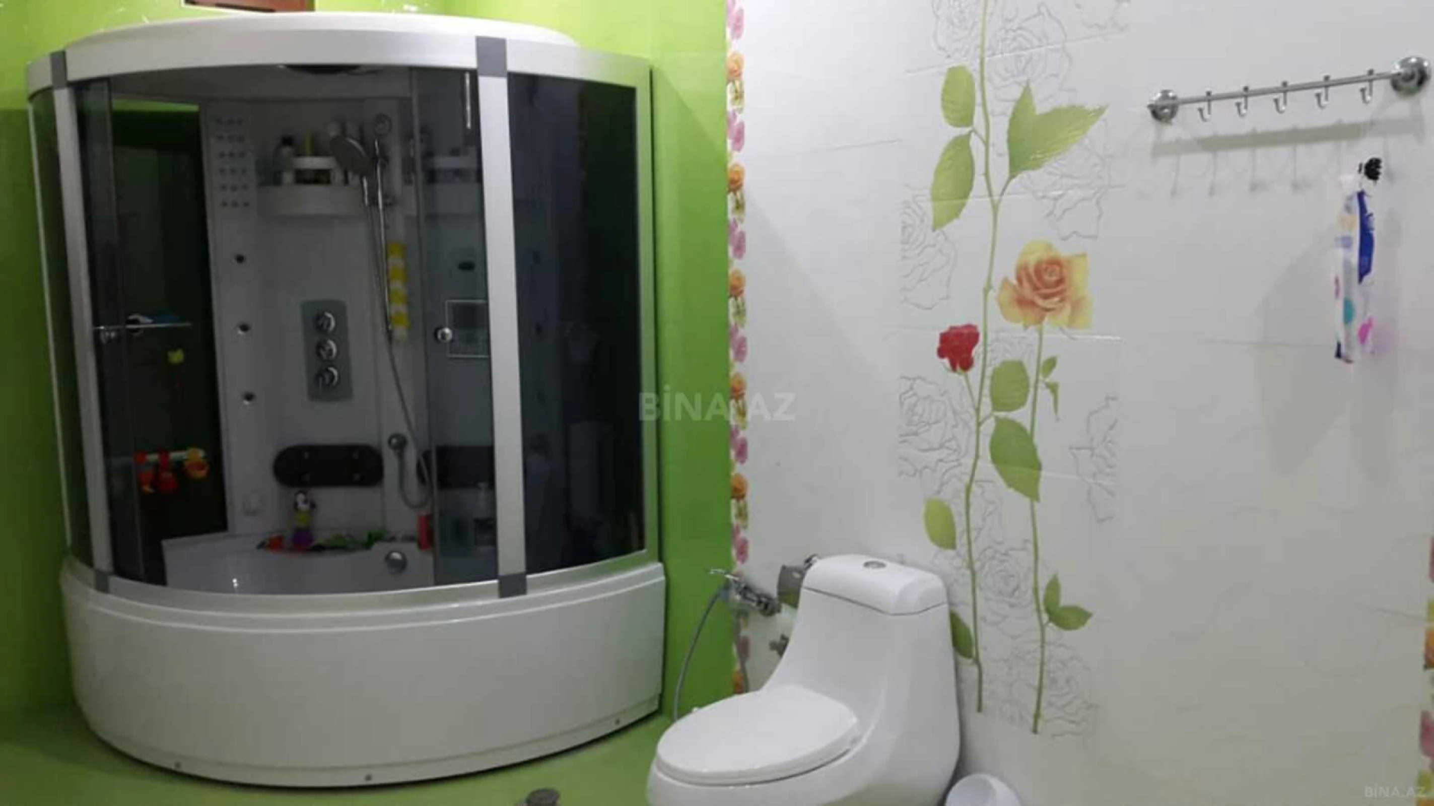 Satılır 8 otaqlı həyət evi 600 m²