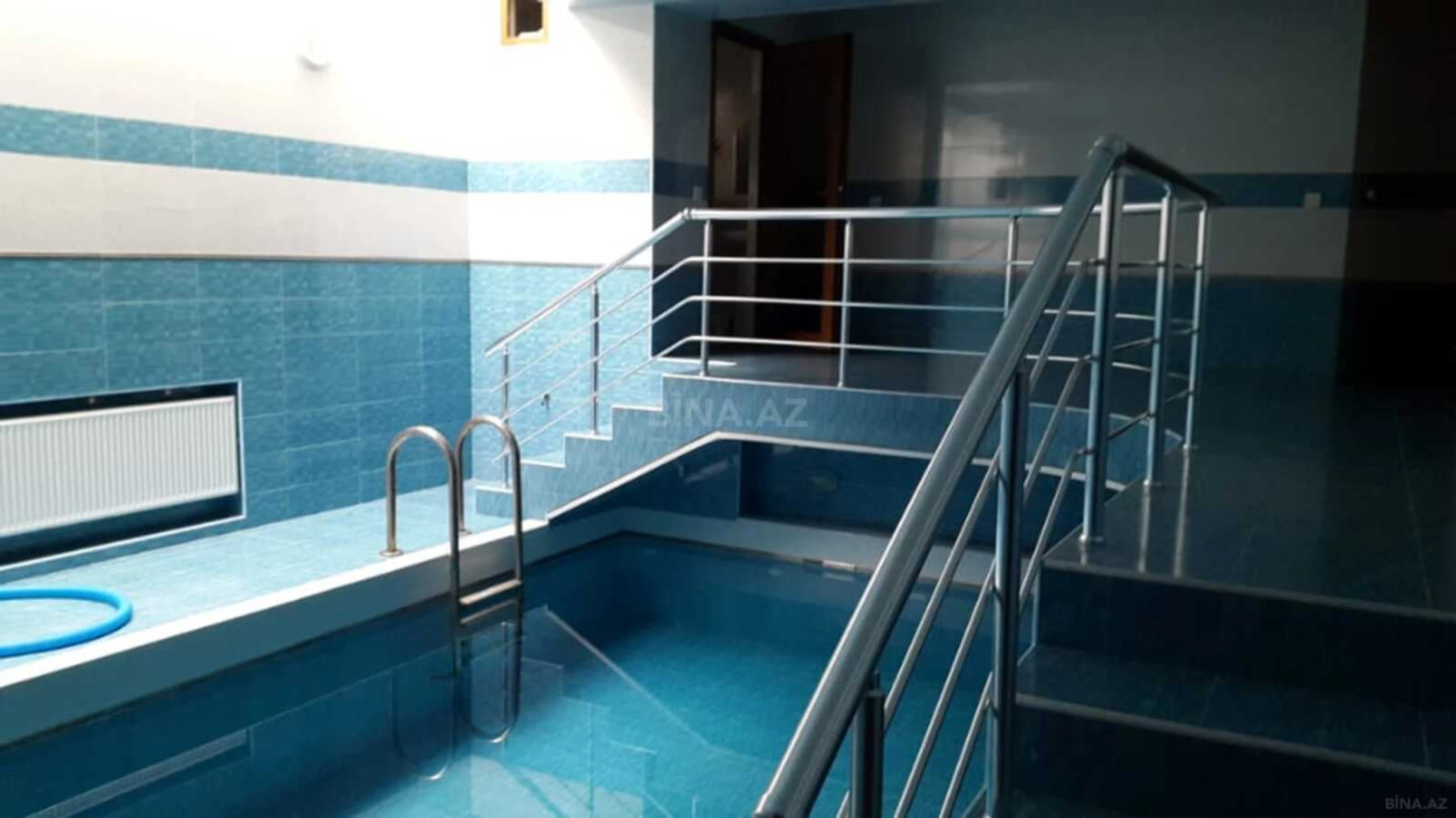 Satılır 8 otaqlı həyət evi 600 m²