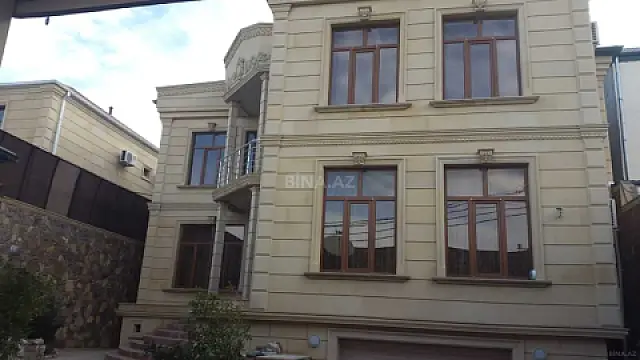 Satılır 8 otaqlı həyət evi 600 m² — Bakı, Badamdar 8 otaq 600.00 m²