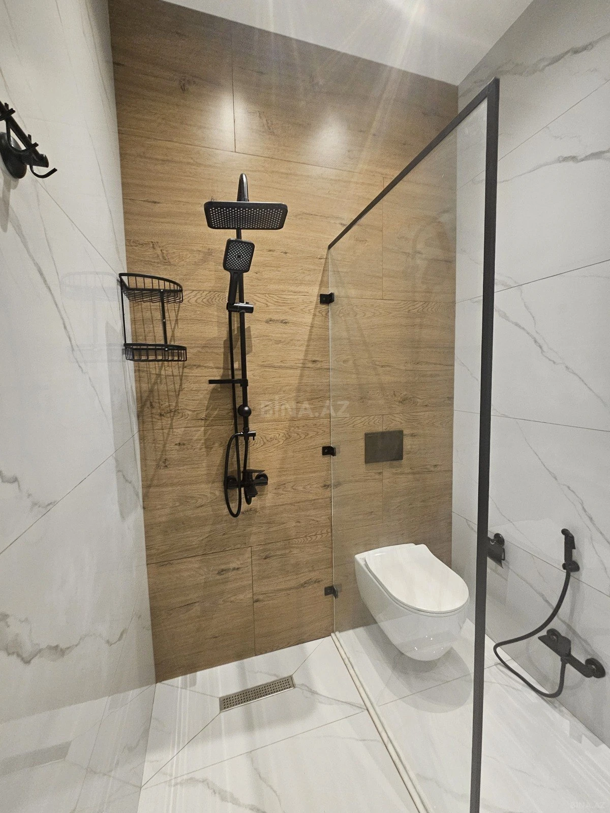 Kirayə verilir 2 otaqlı mənzil 75 m²