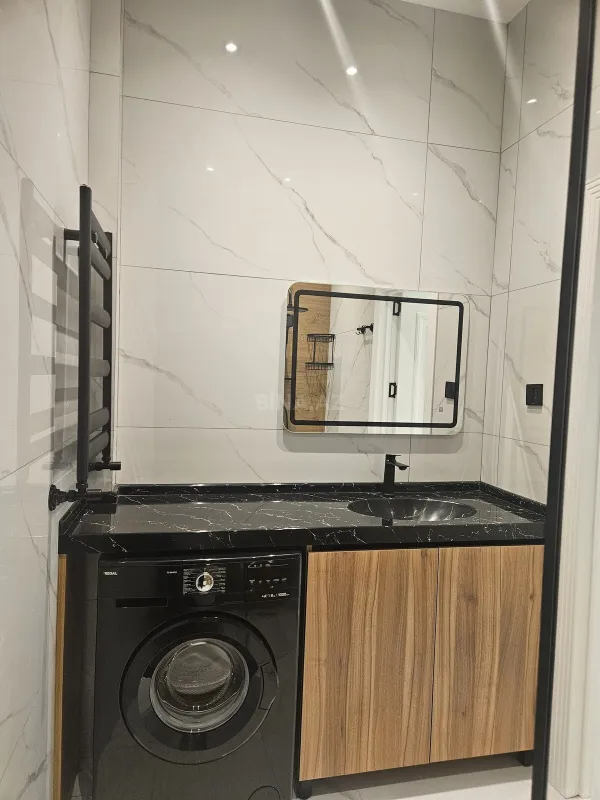 Kirayə verilir 2 otaqlı mənzil 75 m²