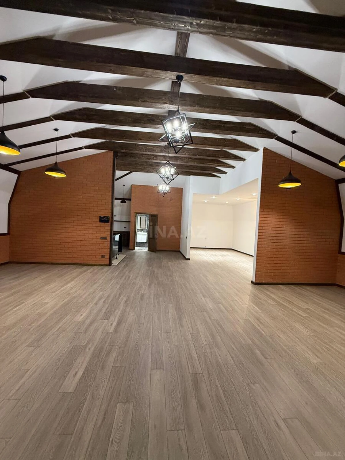 Satılır 6 otaqlı həyət evi 450 m²