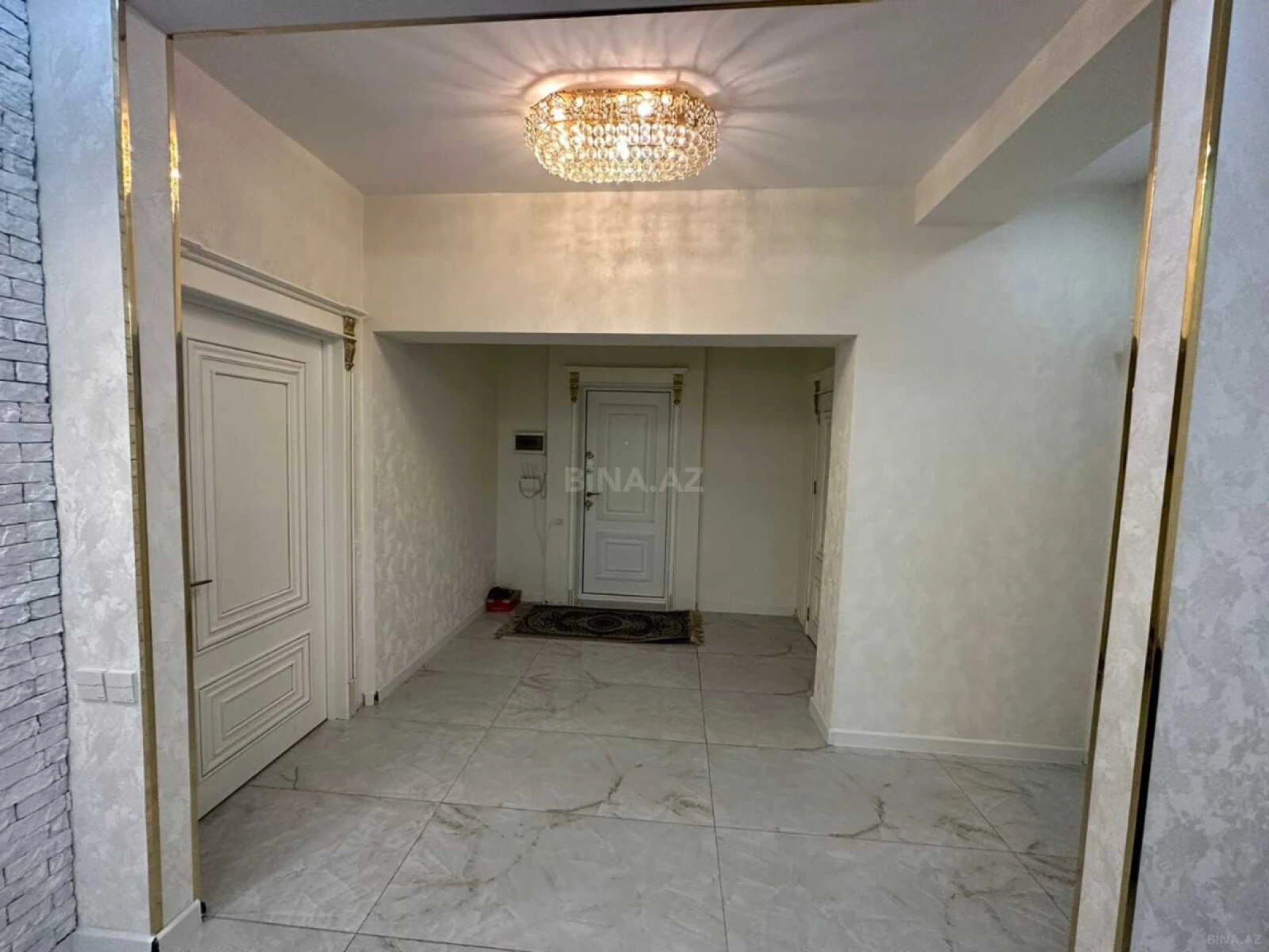 Satılır 3 otaqlı mənzil 100 m²