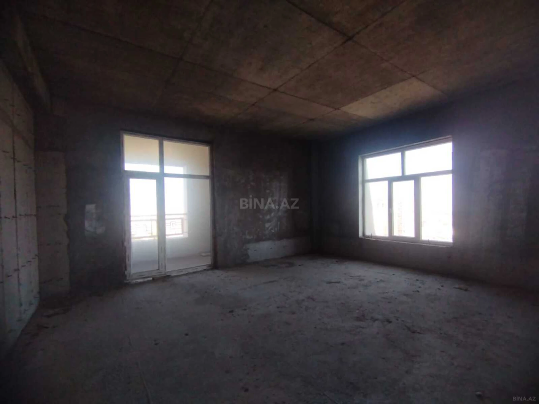Satılır 2 otaqlı mənzil 86 m²