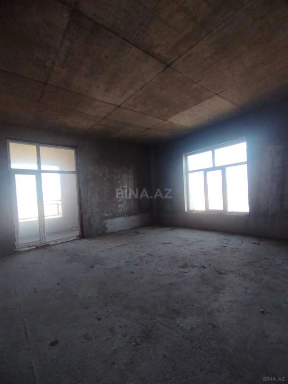 Satılır 2 otaqlı mənzil 86 m²