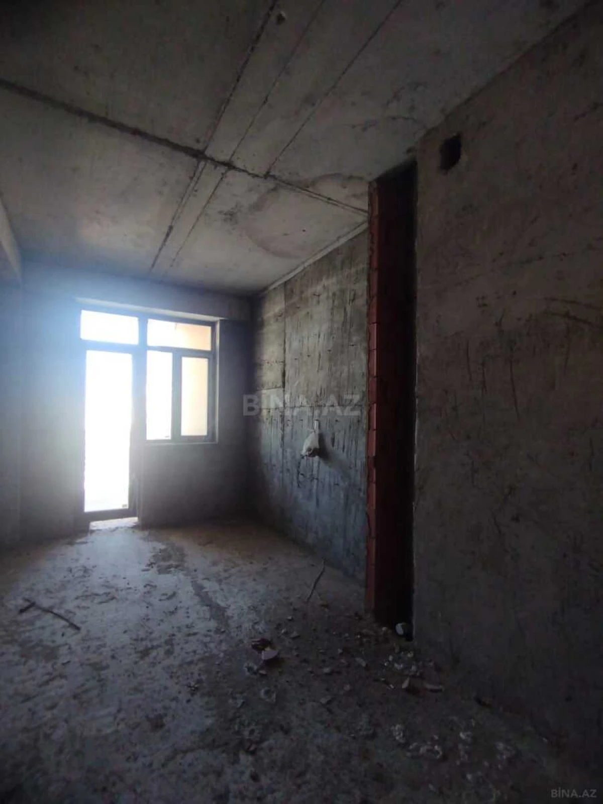 Satılır 2 otaqlı mənzil 86 m²