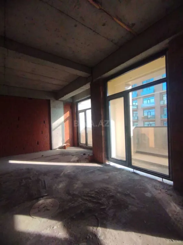 Satılır 2 otaqlı mənzil 86 m²