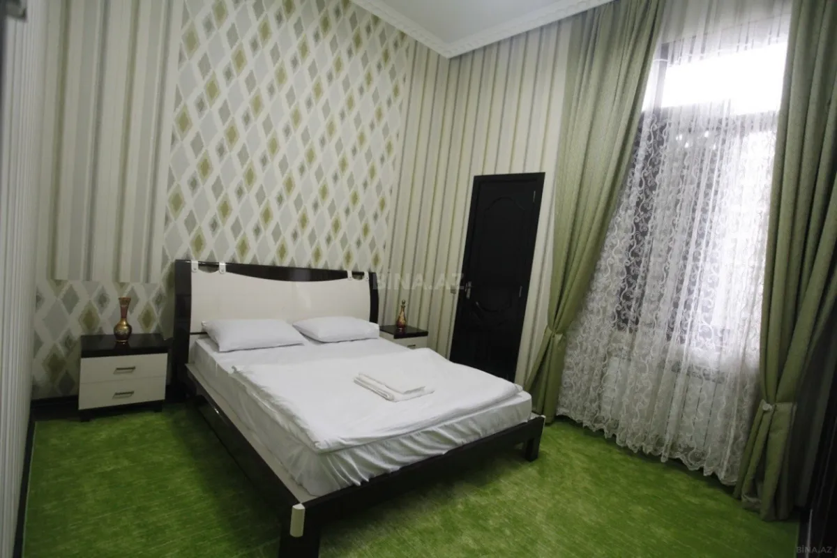 Satılır 5 otaqlı həyət evi 800 m²