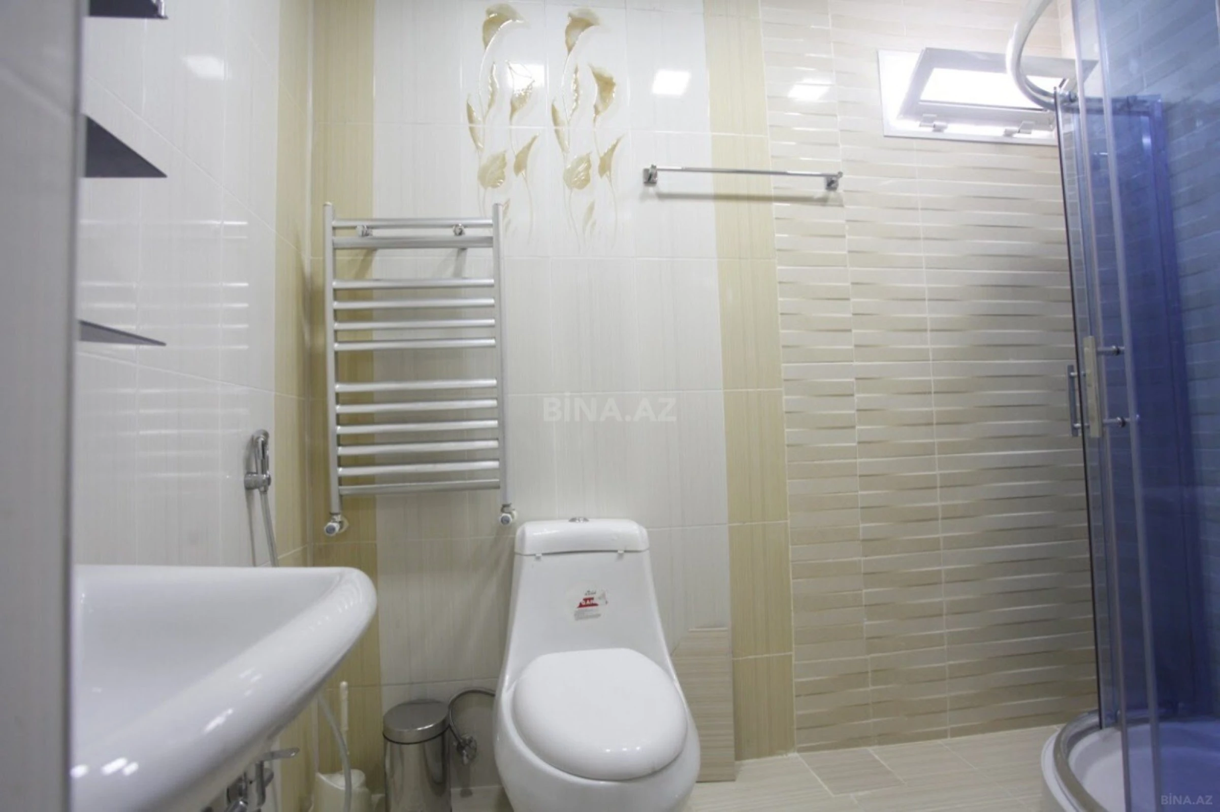 Satılır 5 otaqlı həyət evi 800 m²