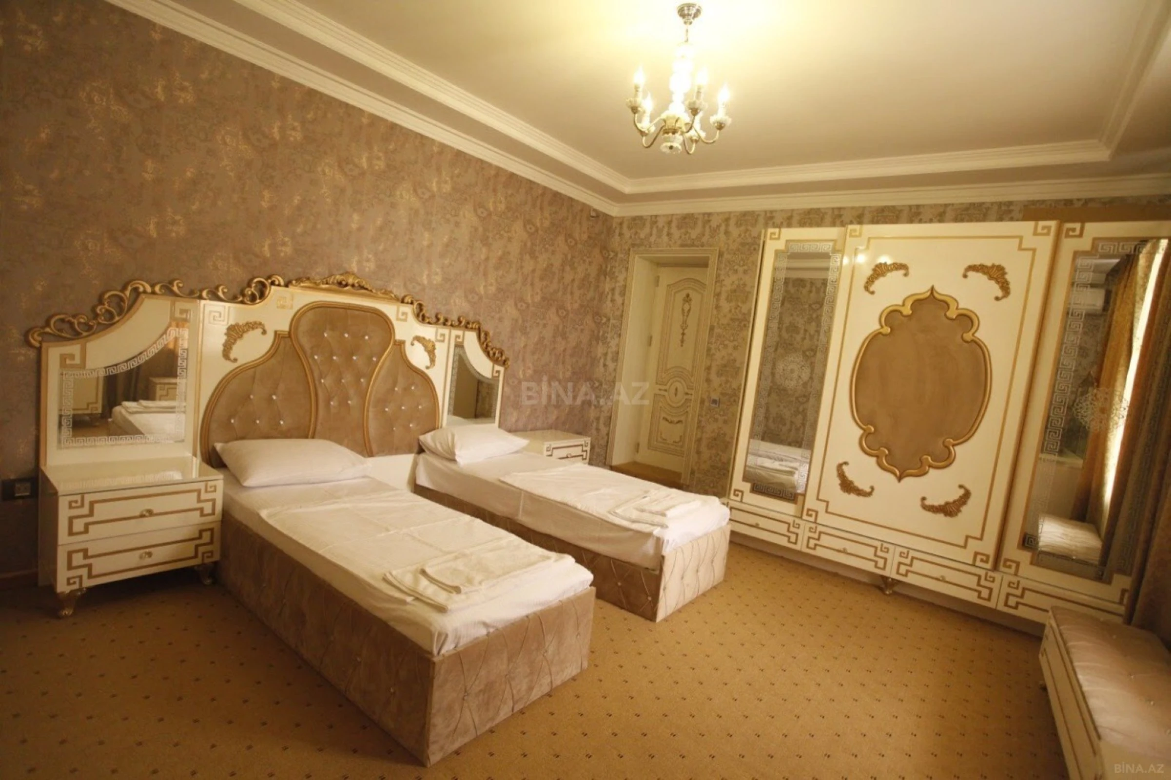 Satılır 5 otaqlı həyət evi 800 m²