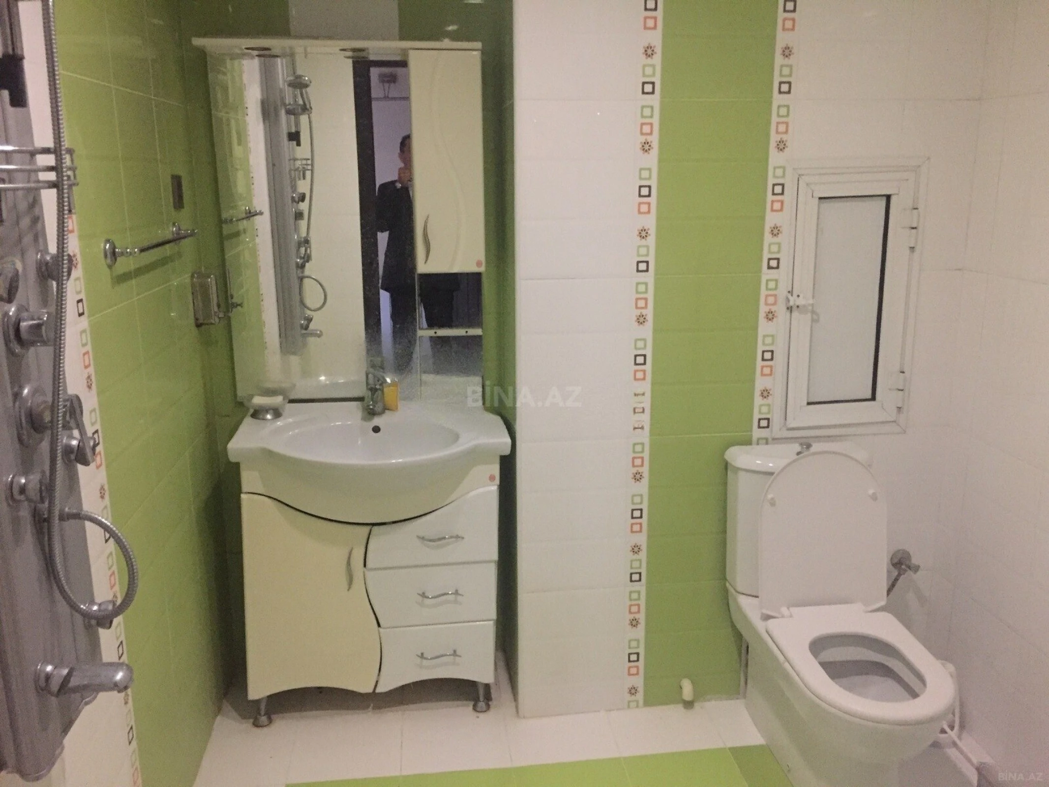 Kirayə verilir 2 otaqlı mənzil 80 m²