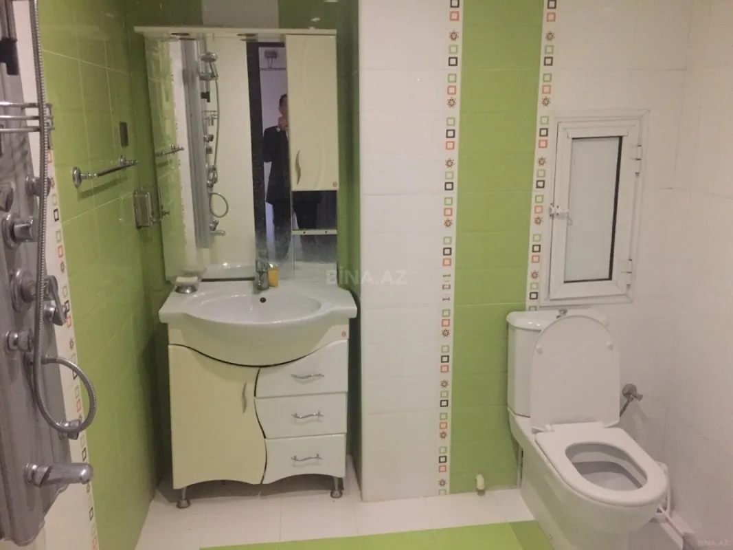 Kirayə verilir 2 otaqlı mənzil 80 m²