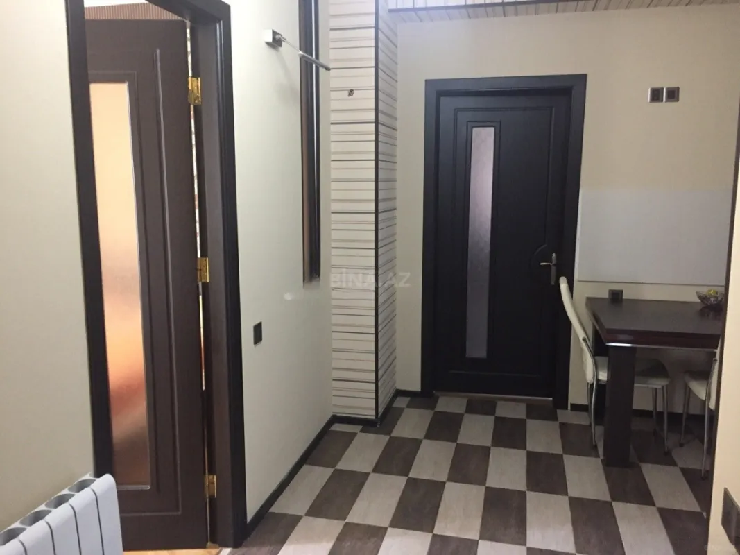 Kirayə verilir 2 otaqlı mənzil 80 m²
