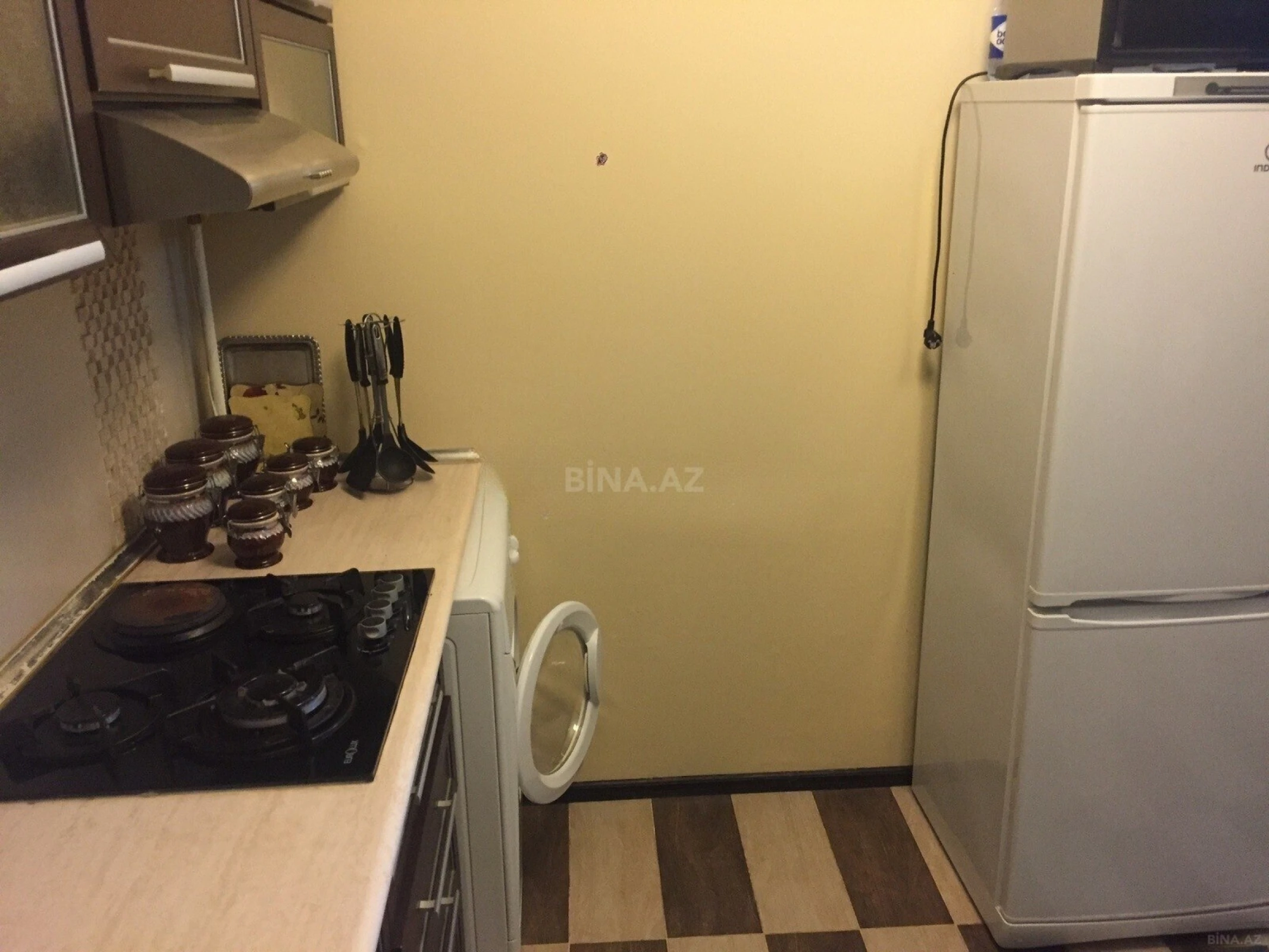 Kirayə verilir 2 otaqlı mənzil 80 m²