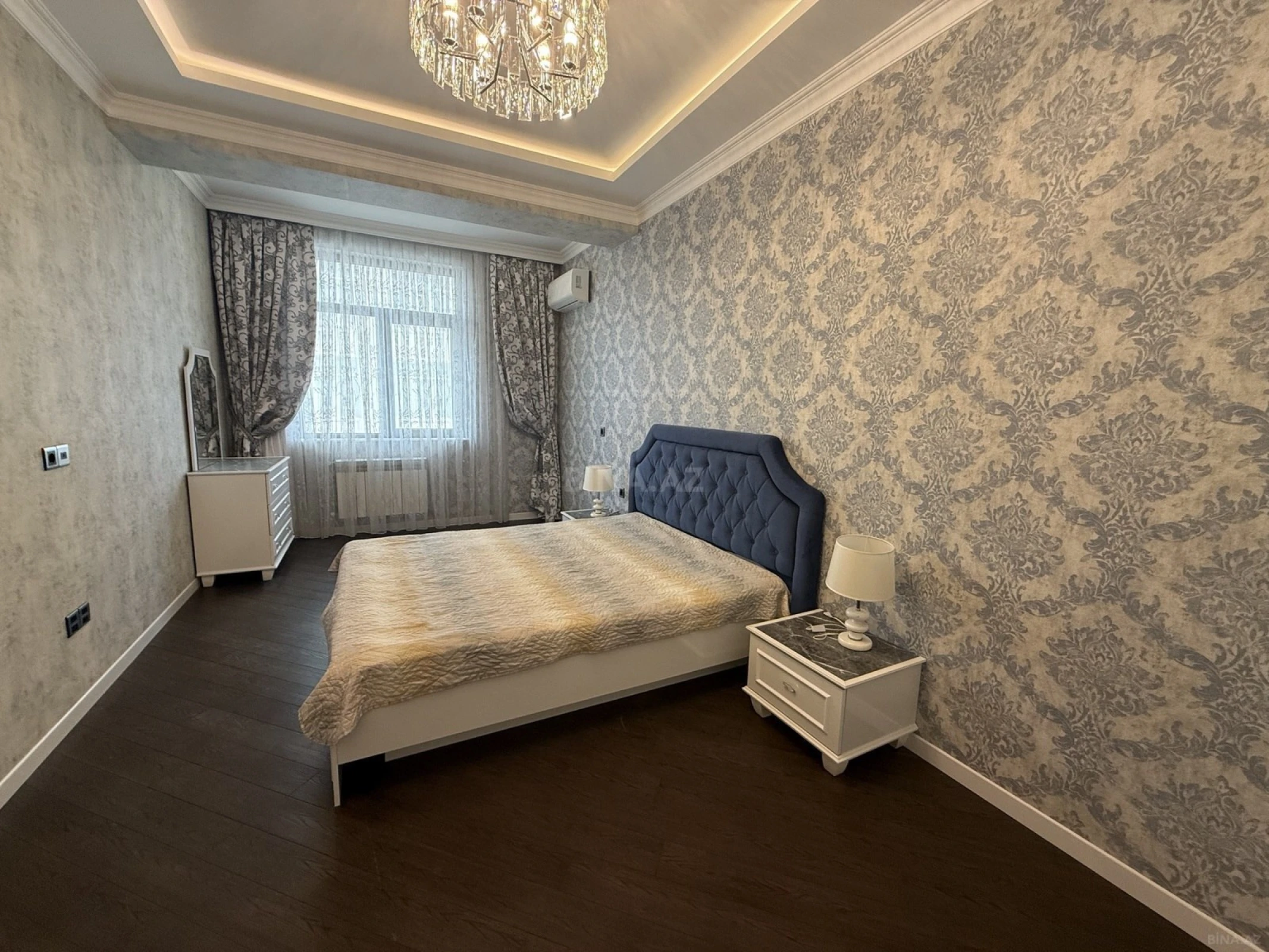 Satılır 2 otaqlı mənzil 86 m²