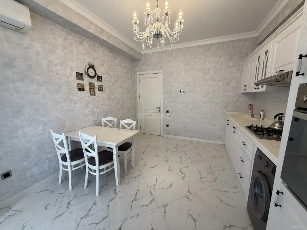 Satılır 2 otaqlı mənzil 86 m²