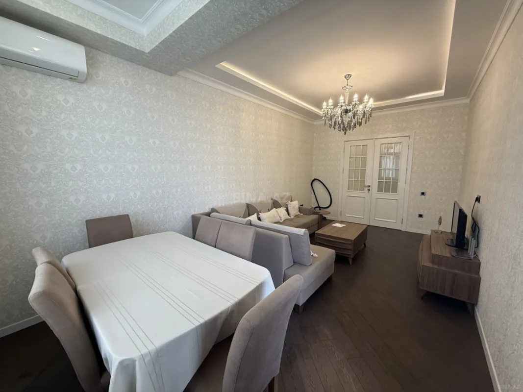 Satılır 2 otaqlı mənzil 86 m²