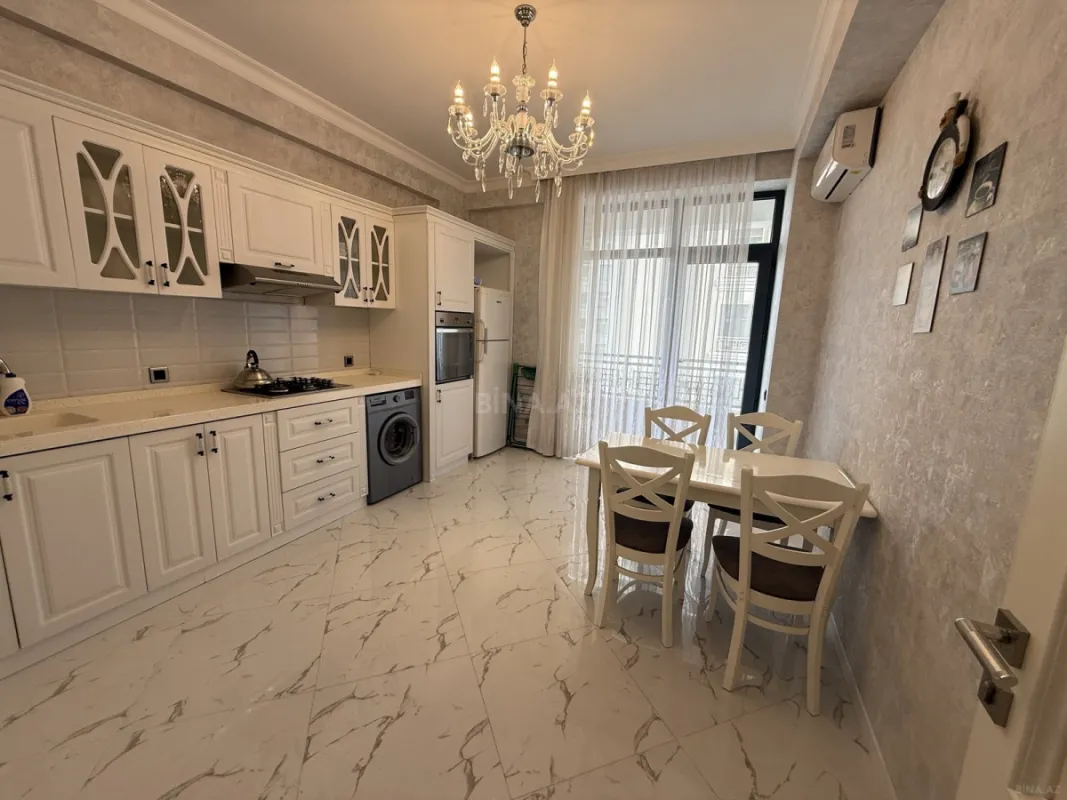 Satılır 2 otaqlı mənzil 86 m²