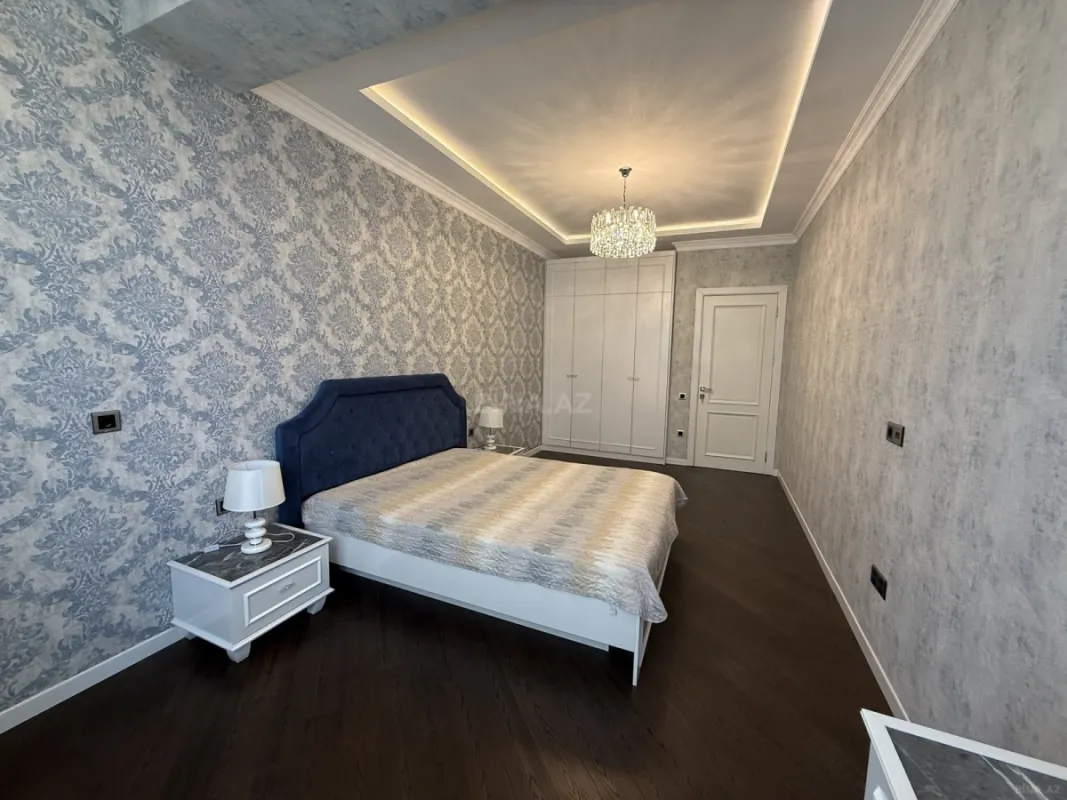 Satılır 2 otaqlı mənzil 86 m²