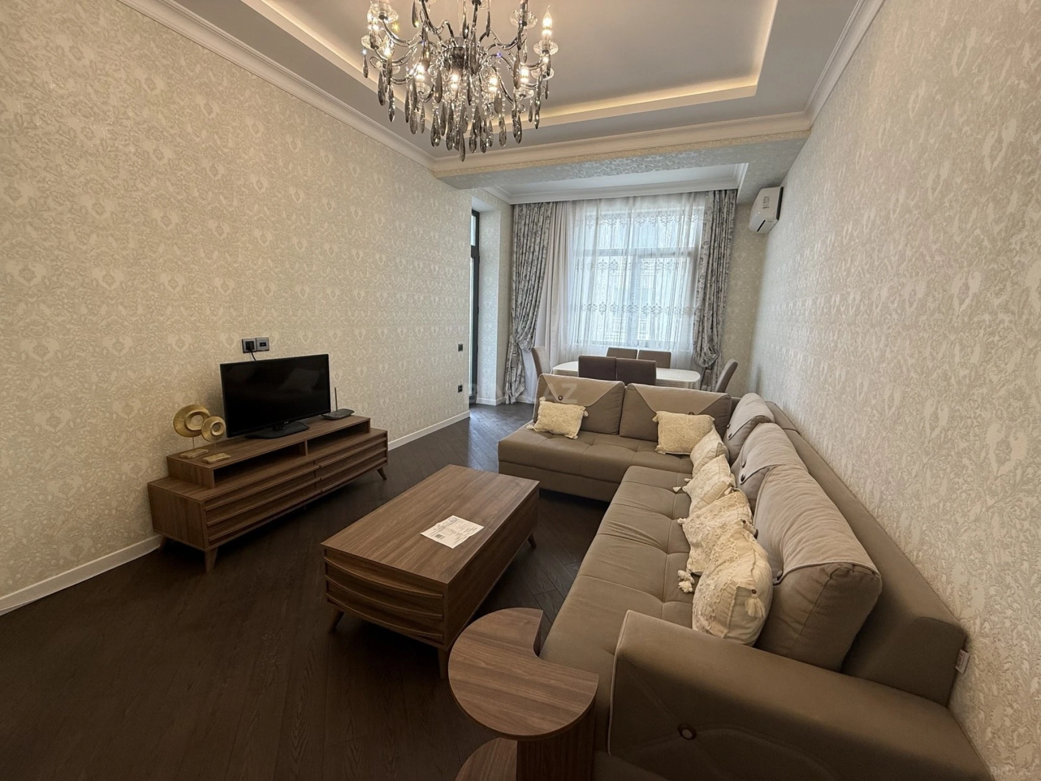 Satılır 2 otaqlı mənzil 86 m²
