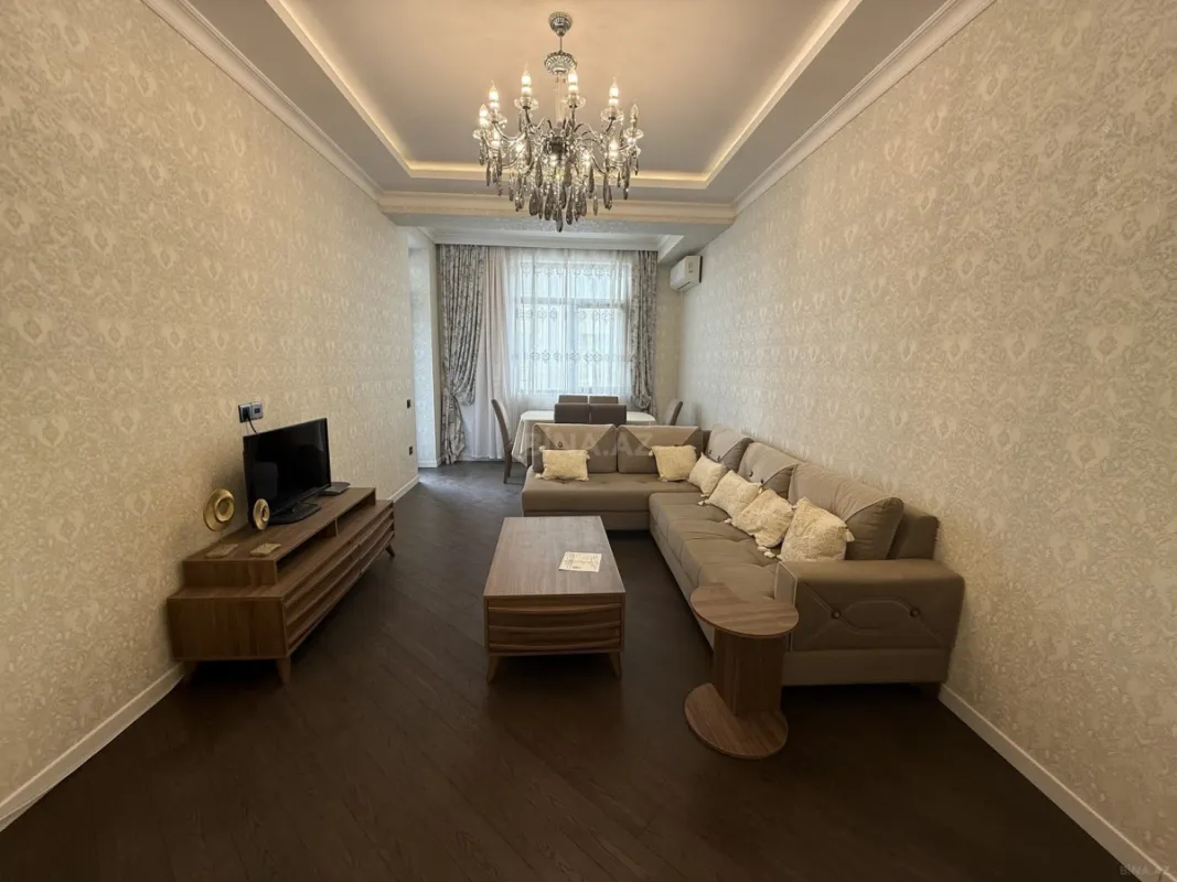 Satılır 2 otaqlı mənzil 86 m²