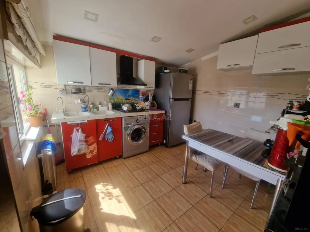 Satılır 3 otaqlı mənzil 108 m²