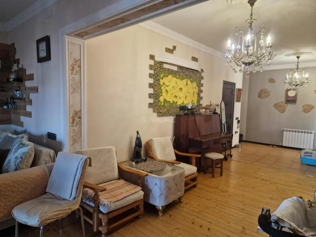 Satılır 3 otaqlı mənzil 108 m²