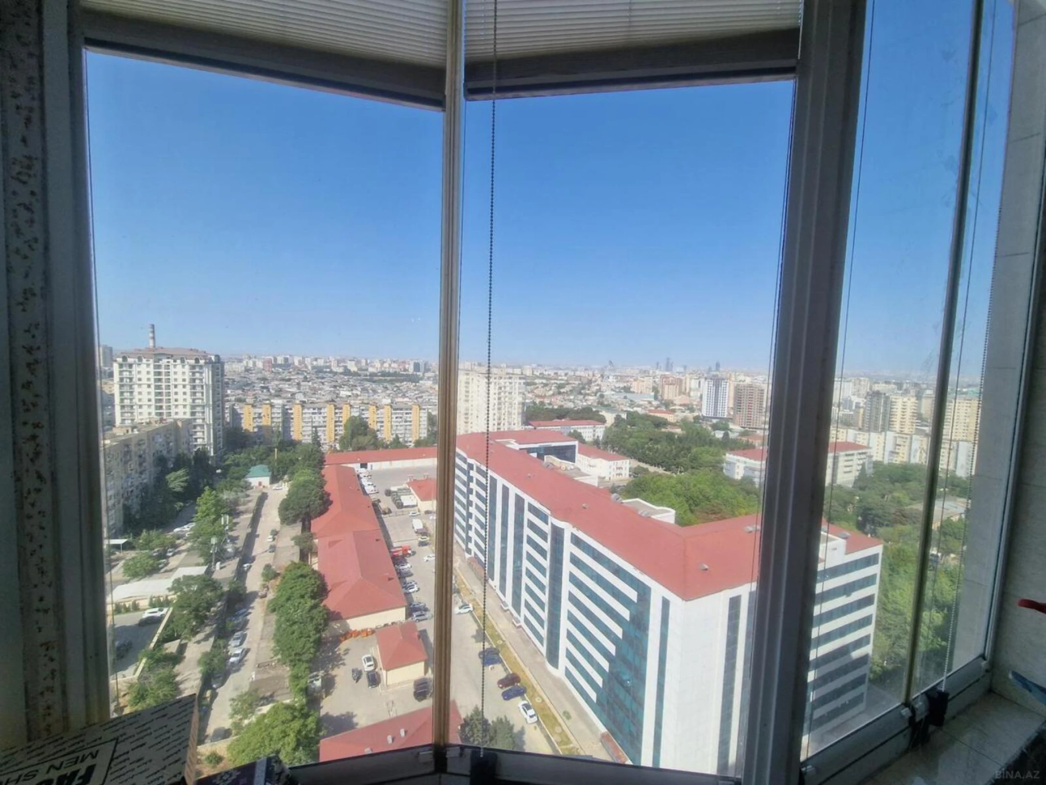 Satılır 3 otaqlı mənzil 108 m²