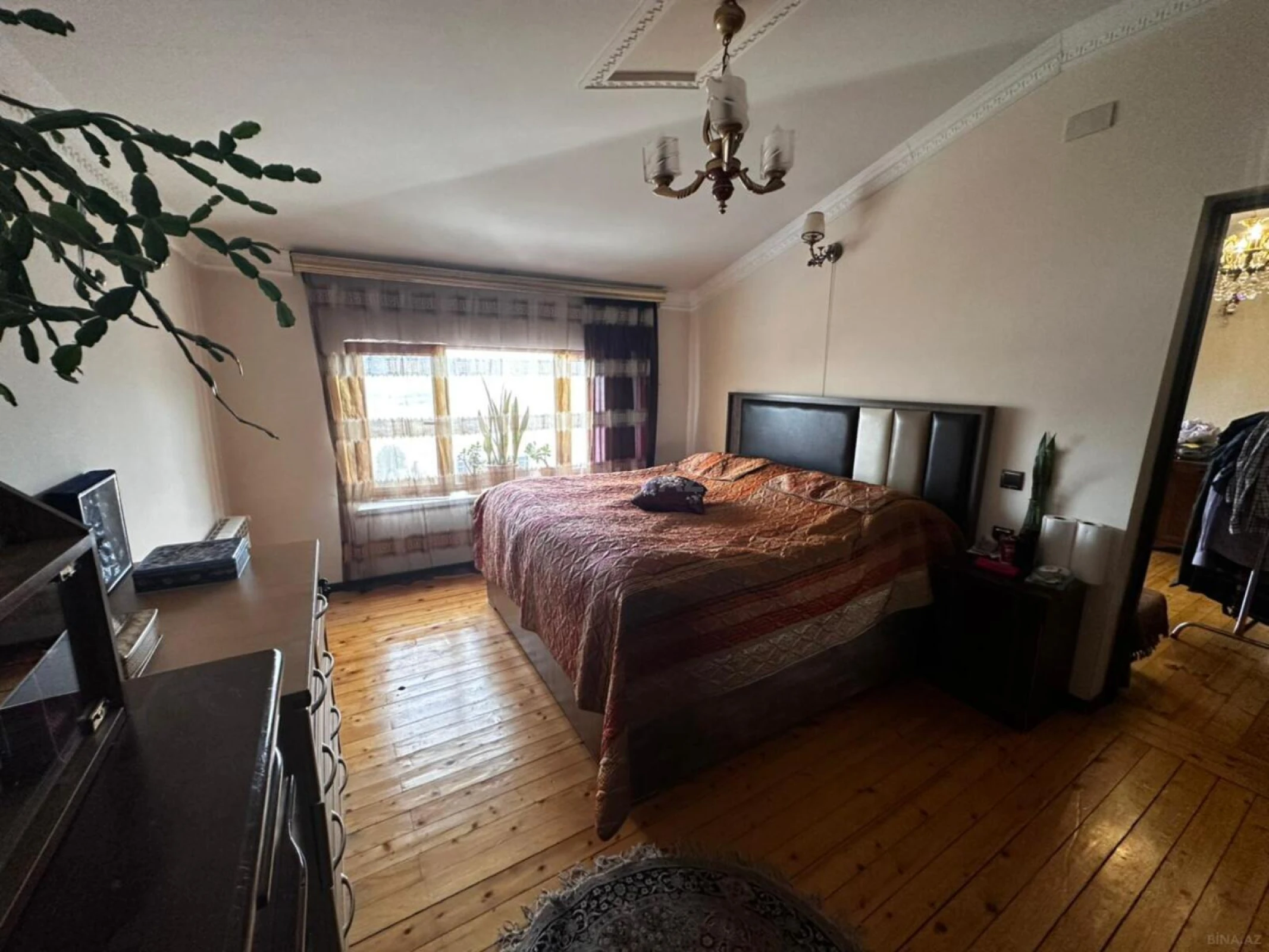 Satılır 3 otaqlı mənzil 108 m²