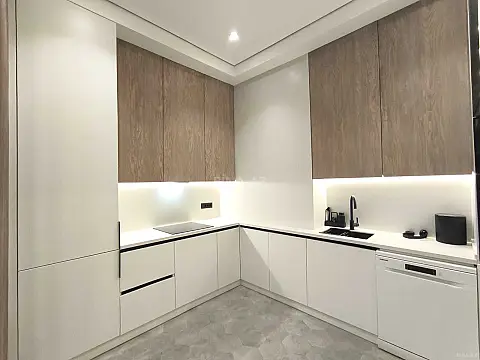 Kirayə verilir 2 otaqlı mənzil 80 m²