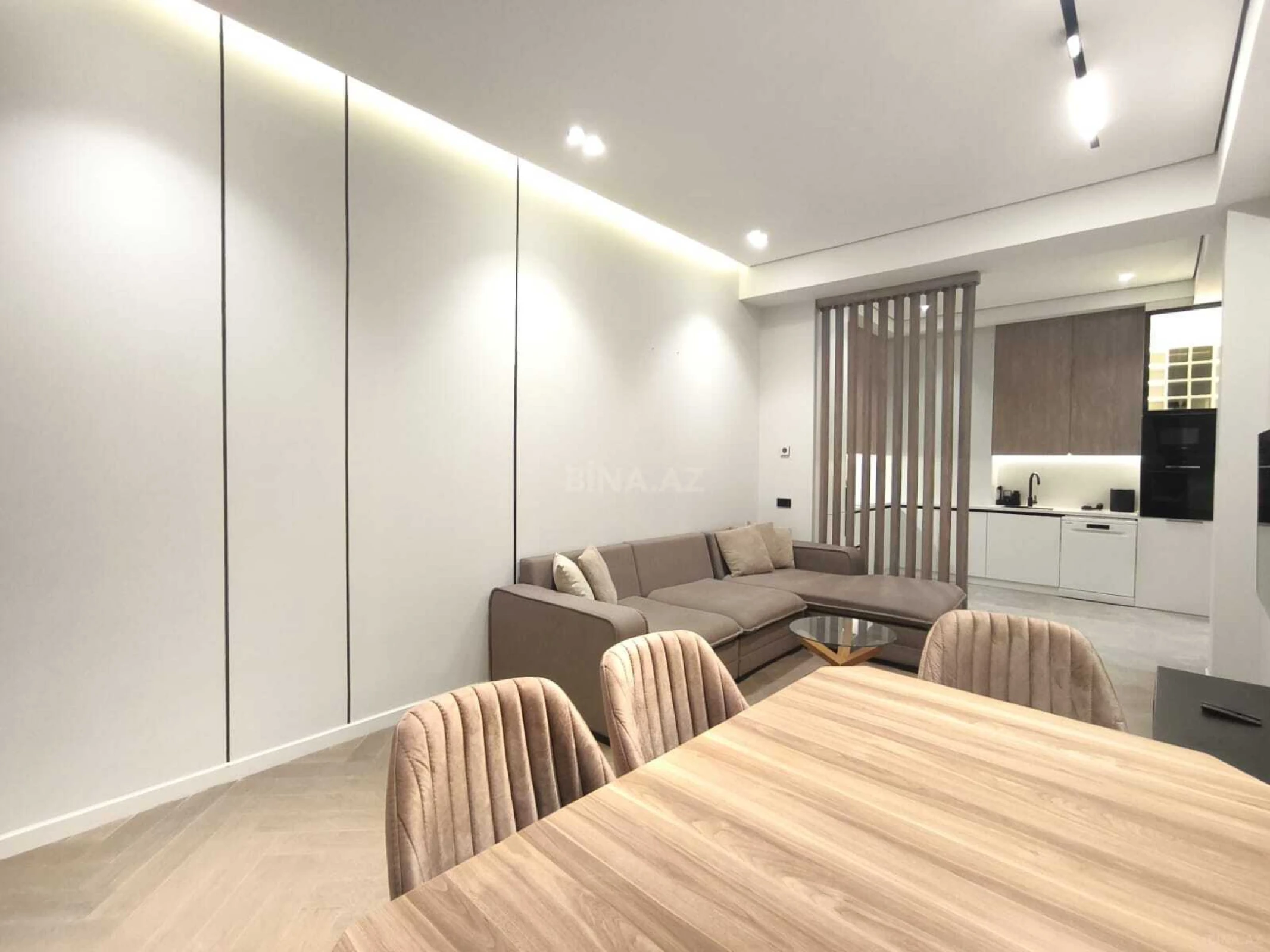 Kirayə verilir 2 otaqlı mənzil 80 m²