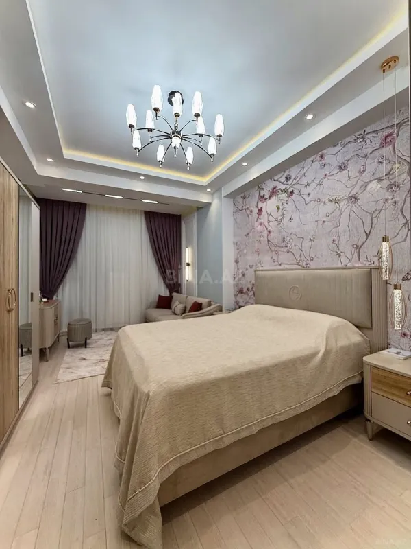 Satılır 3 otaqlı mənzil 125 m²