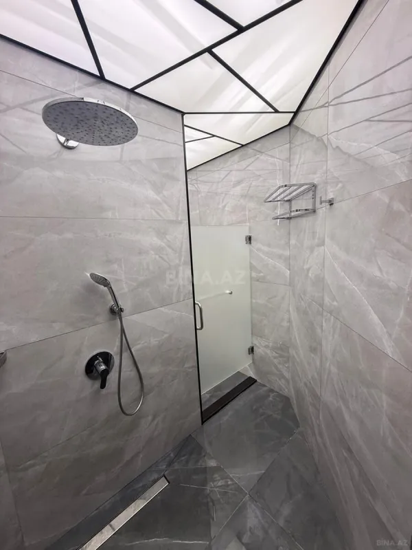 Kirayə verilir 4 otaqlı mənzil 270 m²