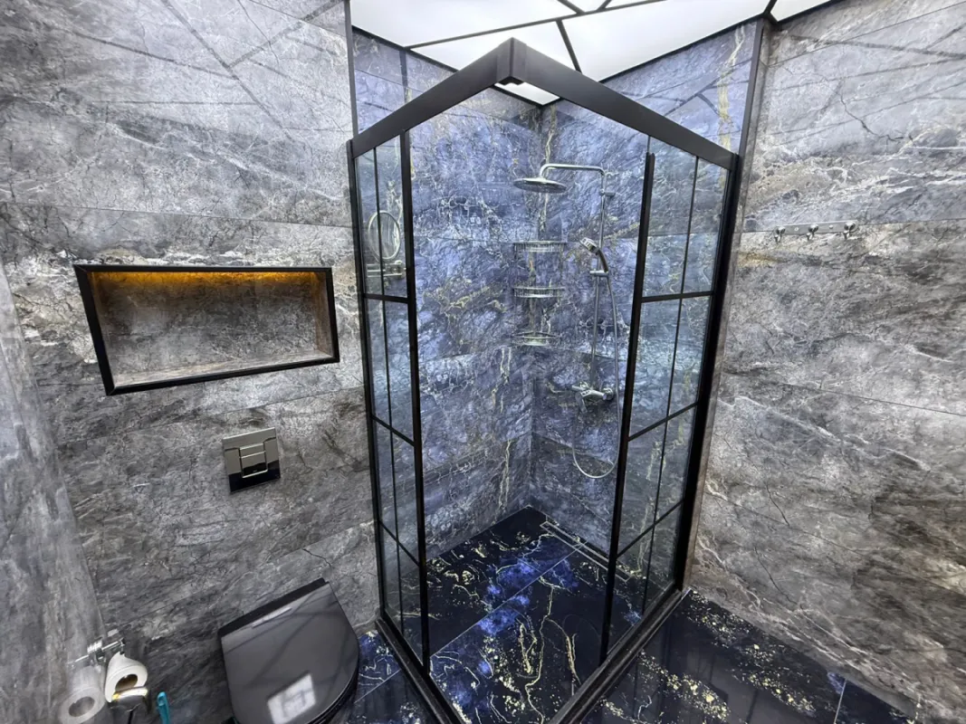 Kirayə verilir 4 otaqlı mənzil 270 m²