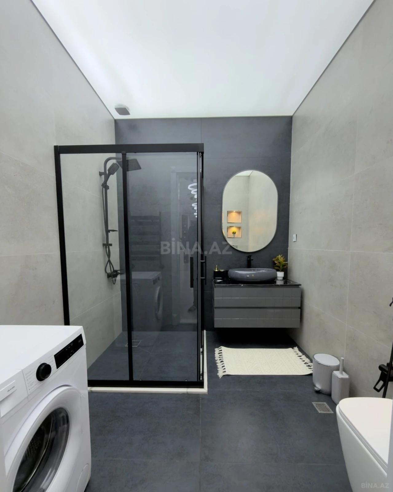 Satılır 5 otaqlı həyət evi 240 m²