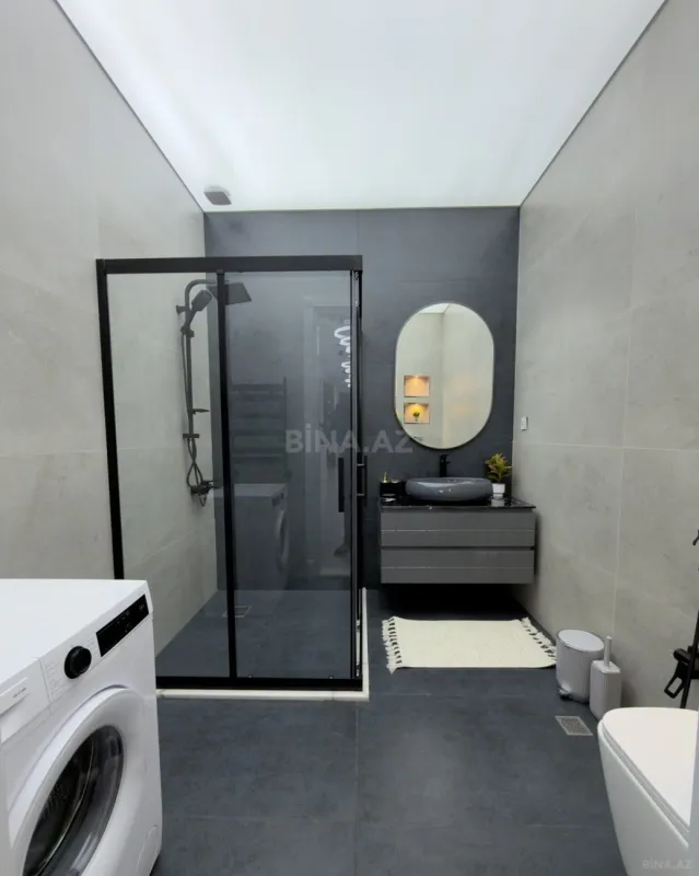 Satılır 5 otaqlı həyət evi 240 m²