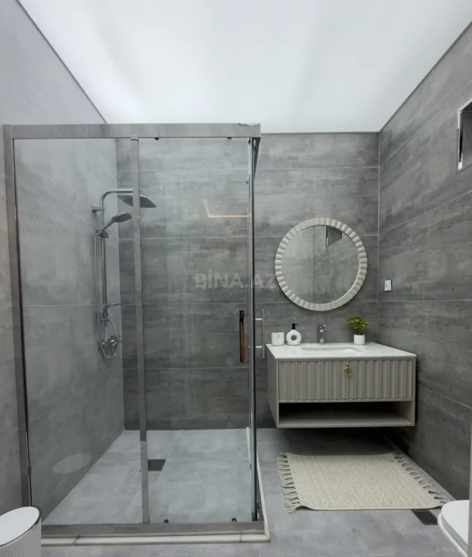 Satılır 5 otaqlı həyət evi 240 m²