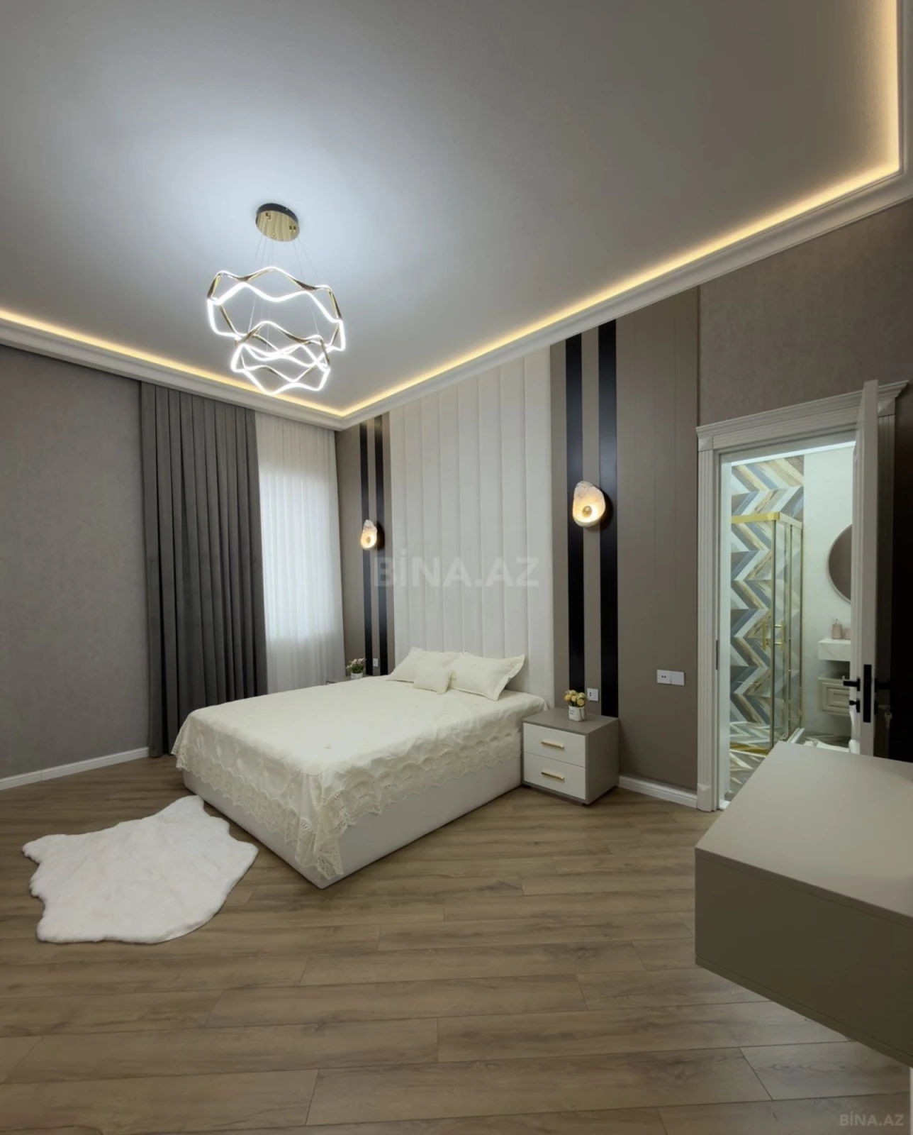 Satılır 5 otaqlı həyət evi 240 m²