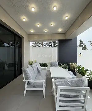 Satılır 5 otaqlı həyət evi 240 m²
