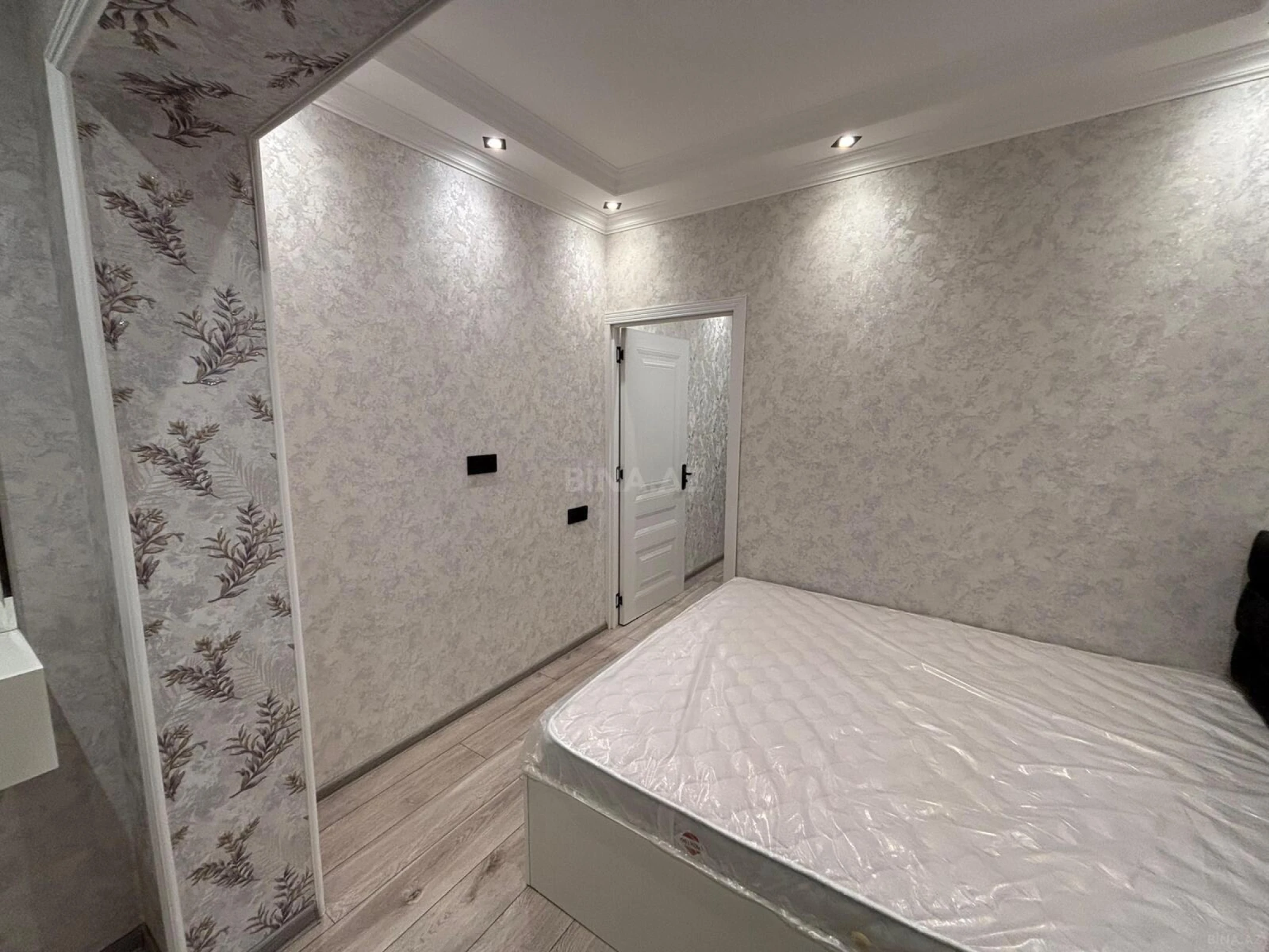 Satılır 2 otaqlı mənzil 47 m²