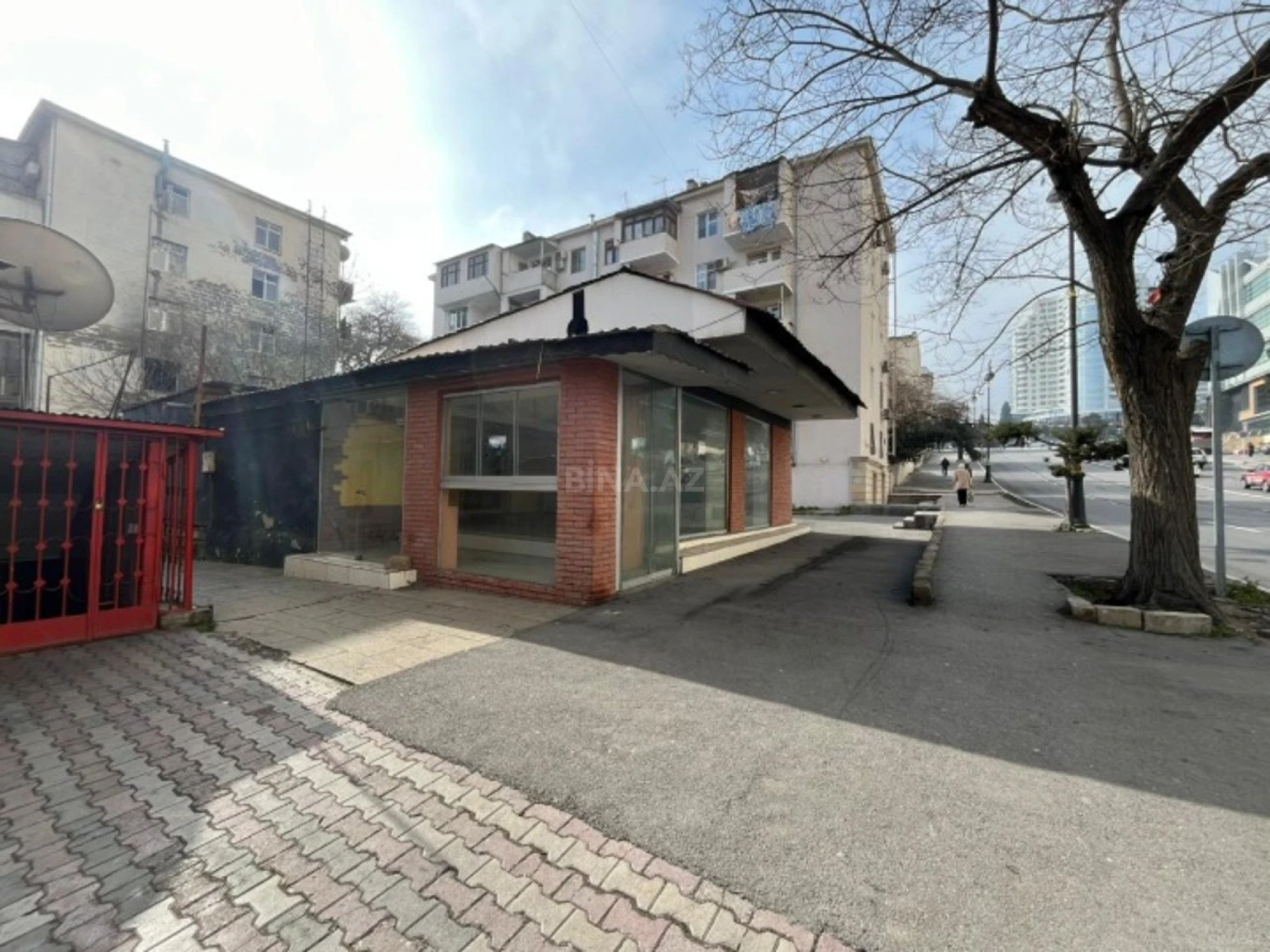 Kirayə verilir obyekt 220 m²