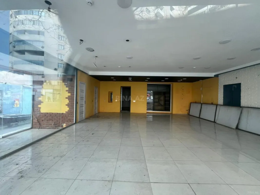 Kirayə verilir obyekt 220 m²