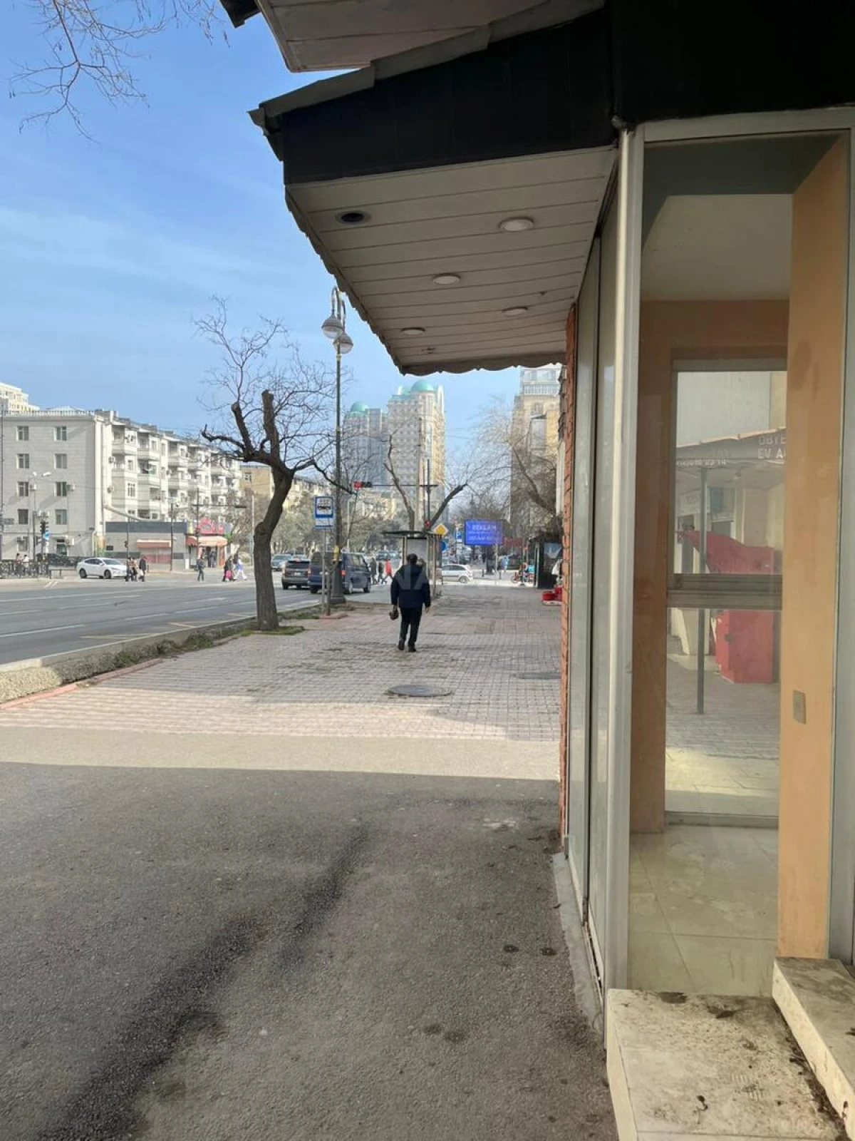 Kirayə verilir obyekt 220 m²