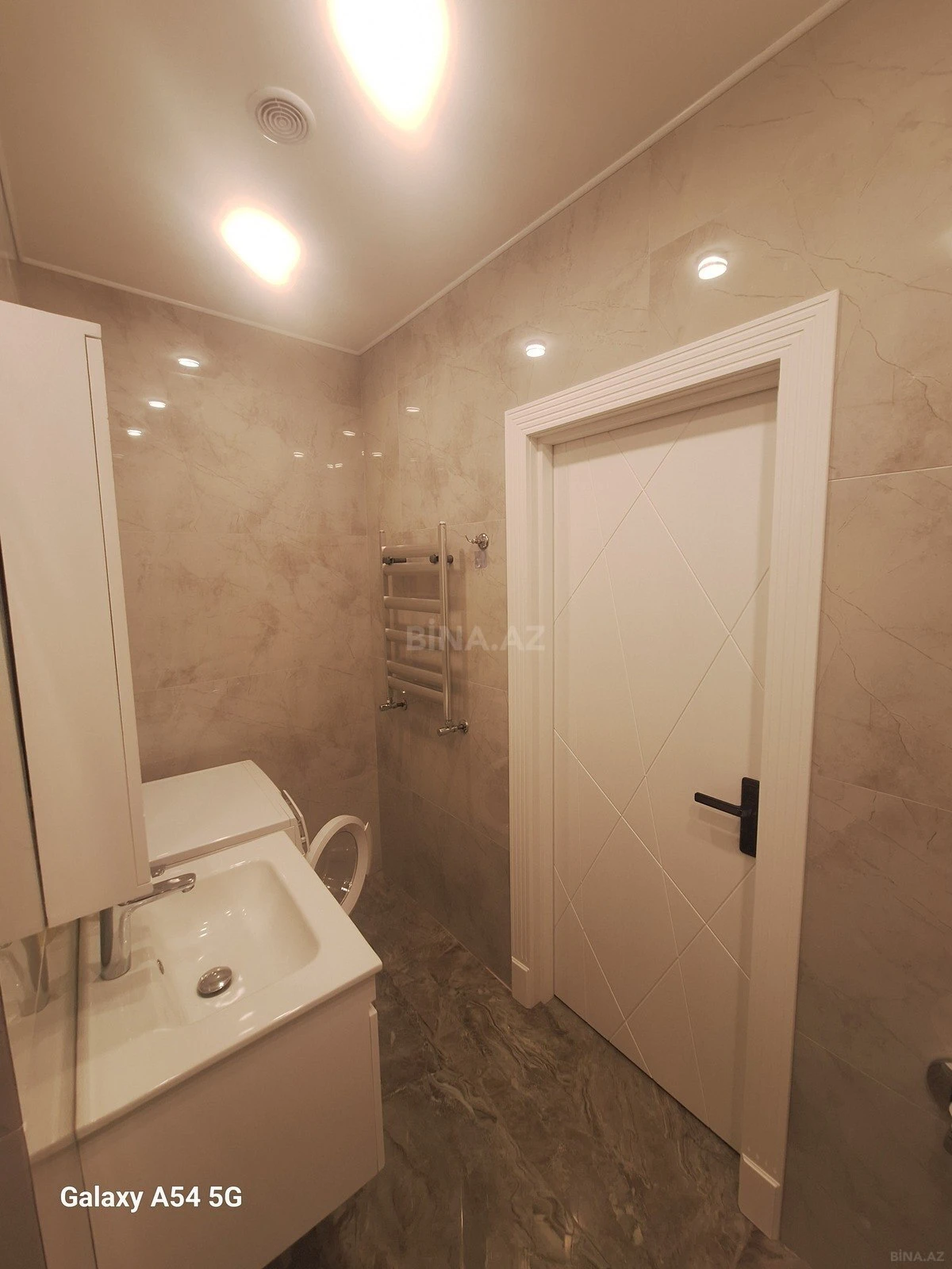 Satılır 2 otaqlı mənzil 51 m²